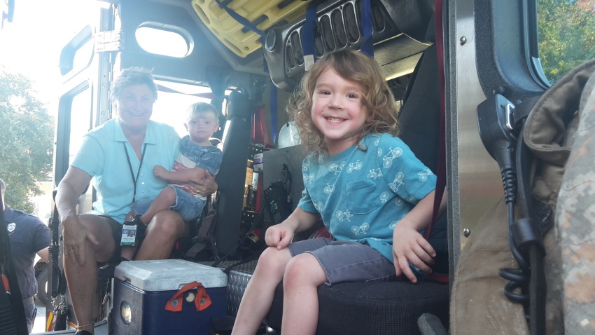Warrington Elementary students visit Fire Station 16. The field trip helps build bridges between the school and the community. Credit: Escambia School District and Debra Lawrence.