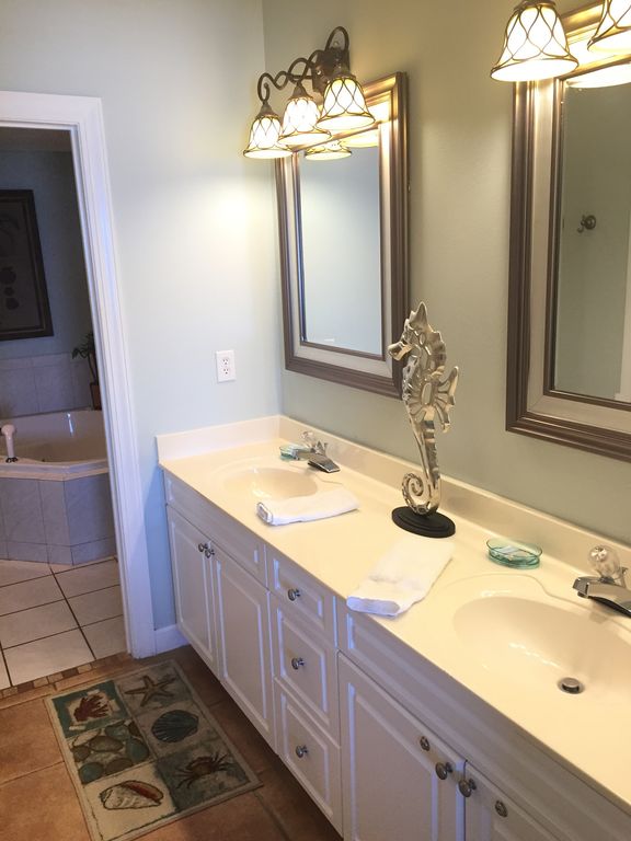 Master Bath, Double Sinks, Walk in Closet, Jacuzzi Tub, Glass Enclosed Shower