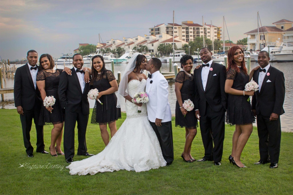 Bride and groom with bridesmaids and groomsmen
