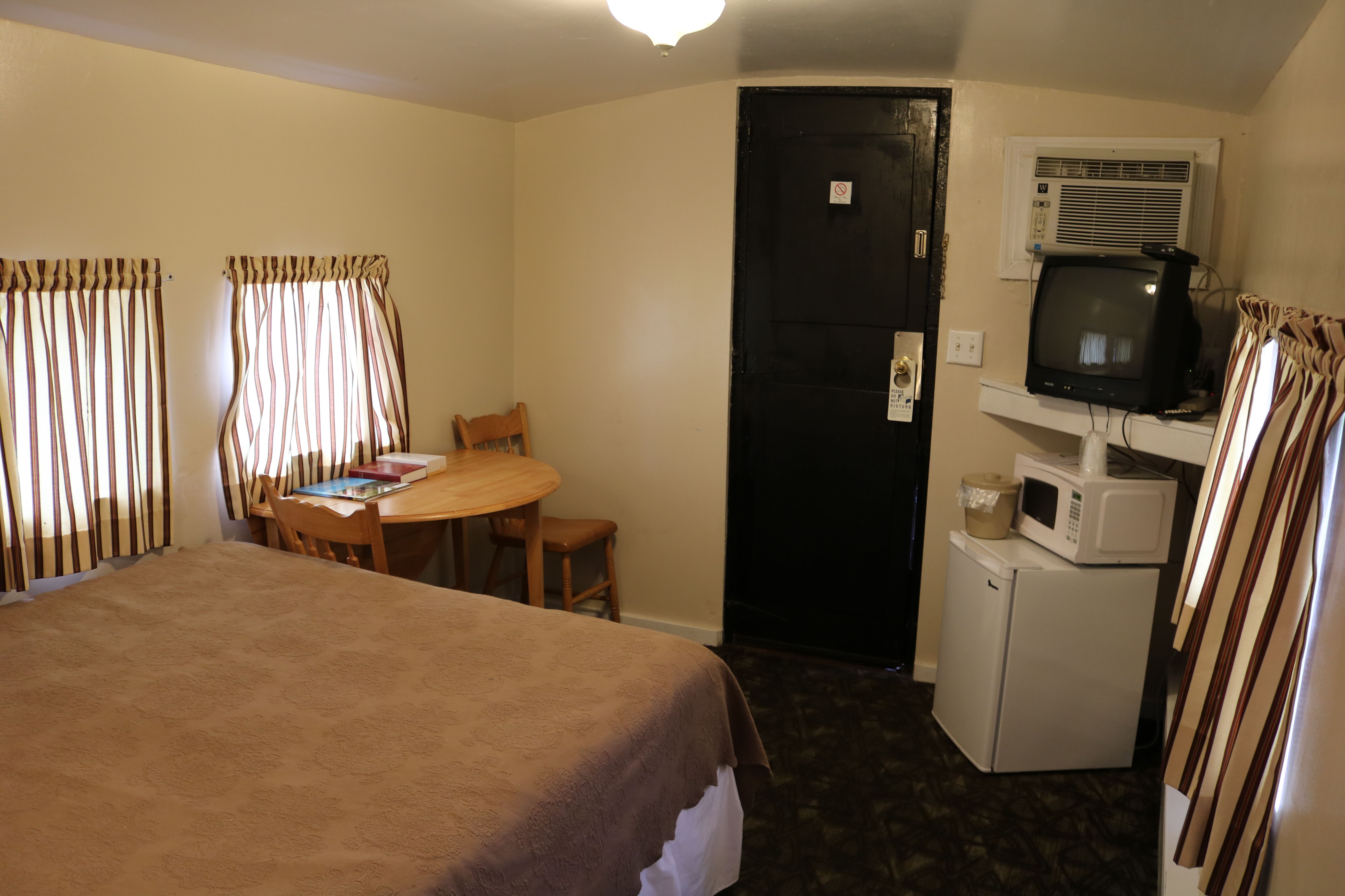 interior view of medium family caboose motel room